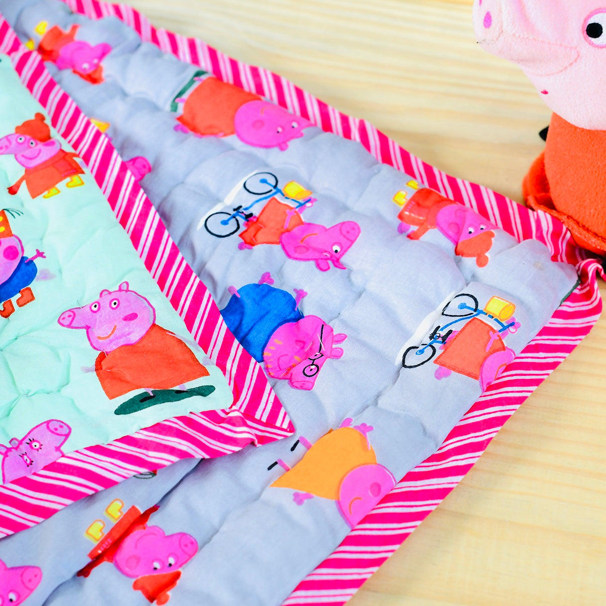 Reversible Character Quilt- Peppa Piggy- Grey & Green